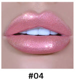 Glossy lips with multi-dimensional shine