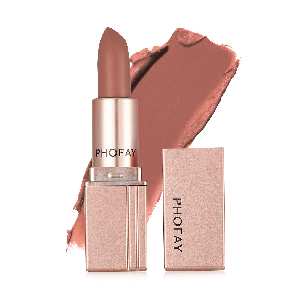 Model Wearing PHOFAY Matte Lipstick Rose Pink